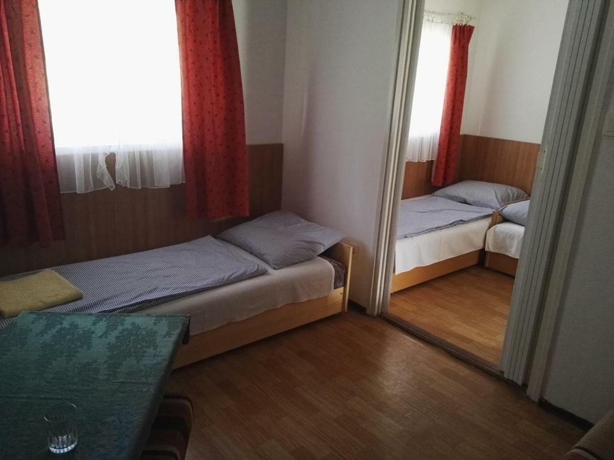 Vadasa Motel Es Etterem Hegyhatszentjakab Exterior photo